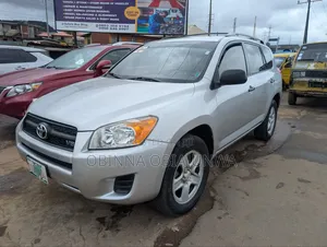 Toyota RAV4 2010 Silver