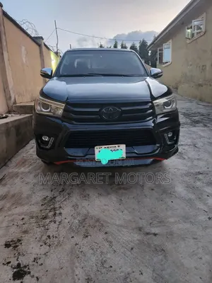 Toyota Hilux 2014 Black