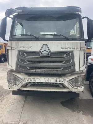 New Bus 2025 White