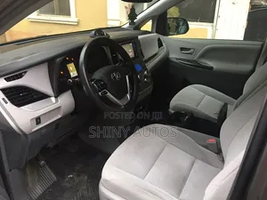 Toyota Sienna 2017 Gray