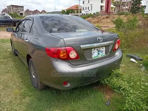 Toyota Corolla 2010 Gray