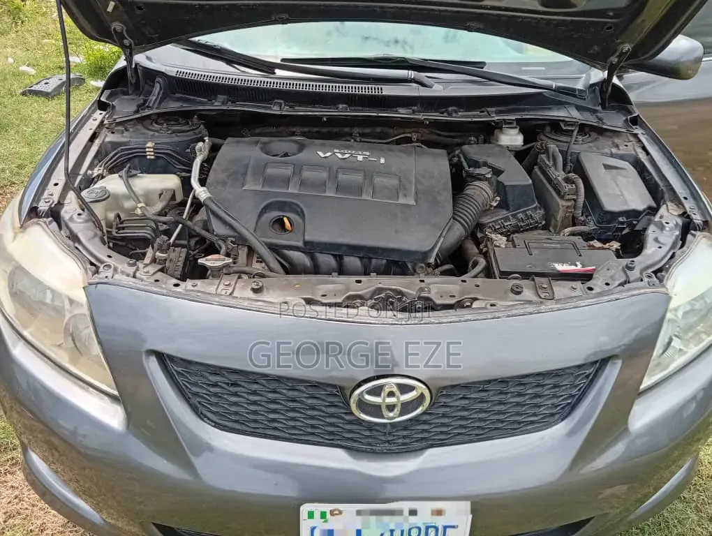Toyota Corolla 2010 Gray