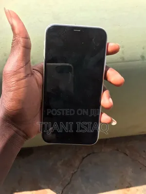 Apple iPhone 11 64 GB White