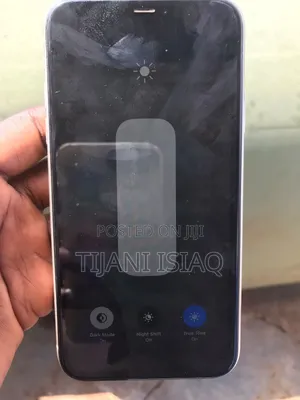 Apple iPhone 11 64 GB White