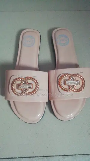 Ladies Stylish Slippers – Size 41/42