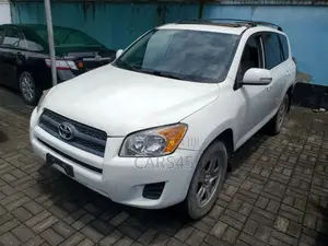 Toyota RAV4 2011 White