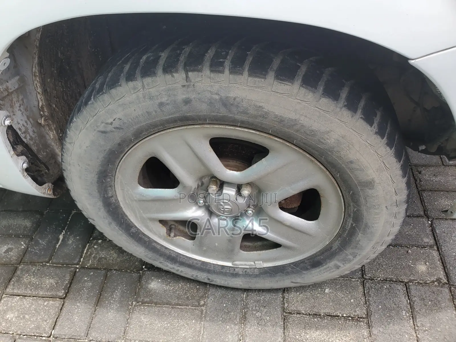Toyota RAV4 2011 White