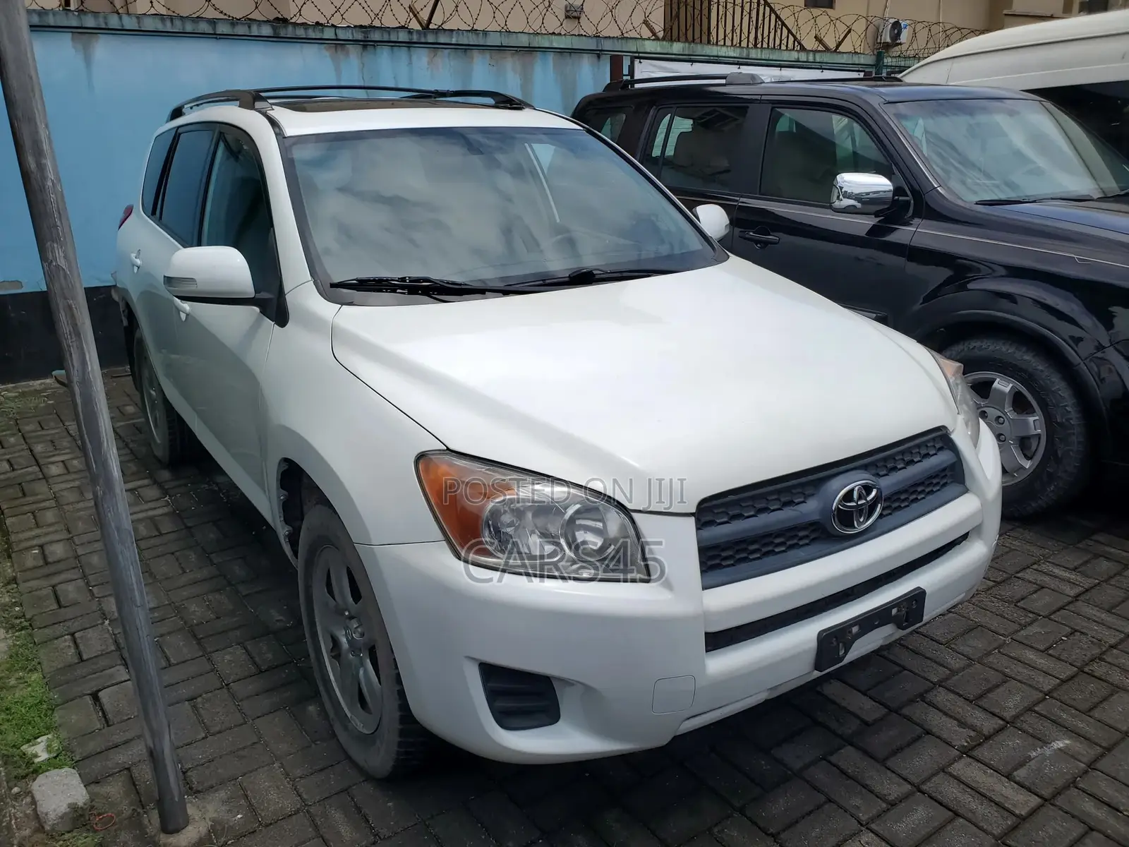 Toyota RAV4 2011 White