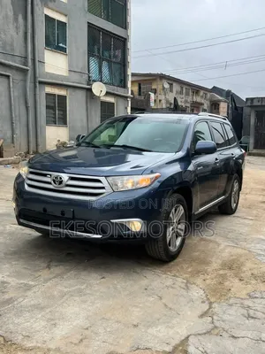 Toyota Highlander Limited 3.5l 4WD 2013 Blue