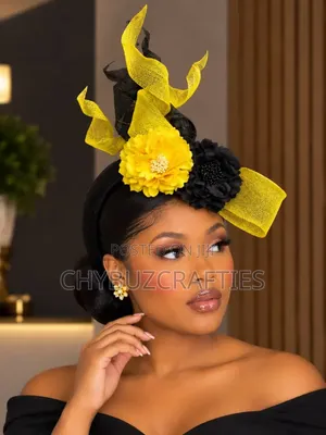 Yellow and Black Mixed Facinator