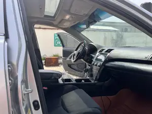 Toyota Camry SE V6 4dr Sedan (3.5L 6cyl 6AM) 2010 Gray