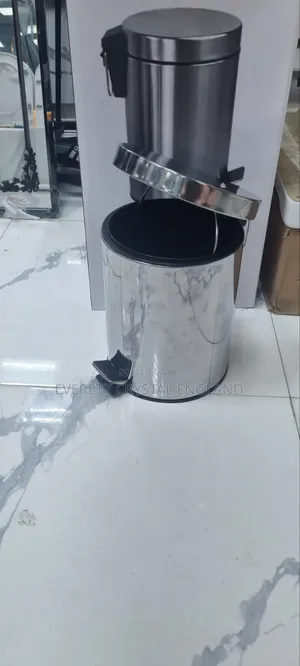 5 Liters Wastbin Soft Closing