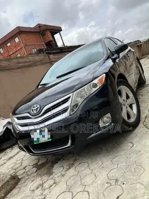 Toyota Venza XLE 2010 Black