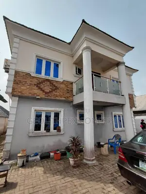 8bdrm Block of Flats in Victory Garden, Akala Express for sale
