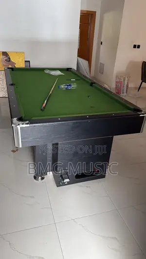 Snooker Boat