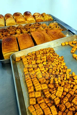 Learn 12 Professional Baking Skills - Bread, Cakes More