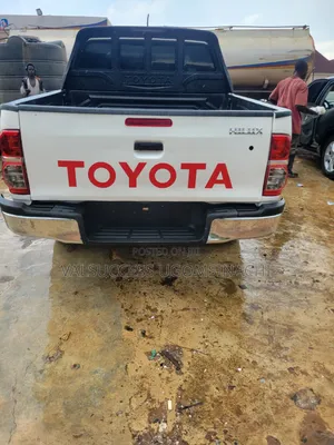 Toyota Hilux 3.0 D-4D 4x4 2014 White