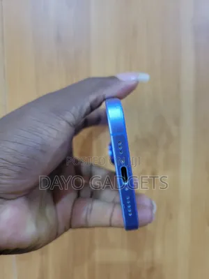 Apple iPhone 16 128 GB Blue