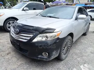 Toyota Camry 2009 Silver