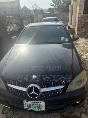 Mercedes-Benz C300 Luxury Sedan AWD (3.0L 6cyl 7A) 2008 Black
