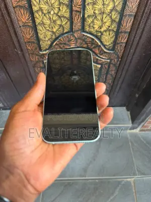 Apple iPhone 15 128 GB Green
