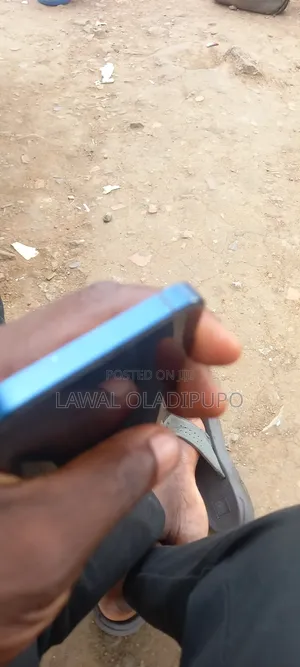 Apple iPhone 12 64 GB Blue