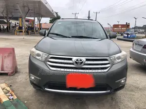 Toyota Highlander 2012 Gray