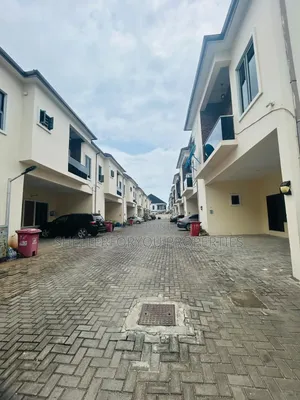 4bdrm Duplex in Lekki Expressway for rent