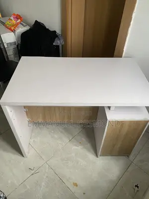 HDF Office Table