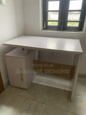 HDF Office Table