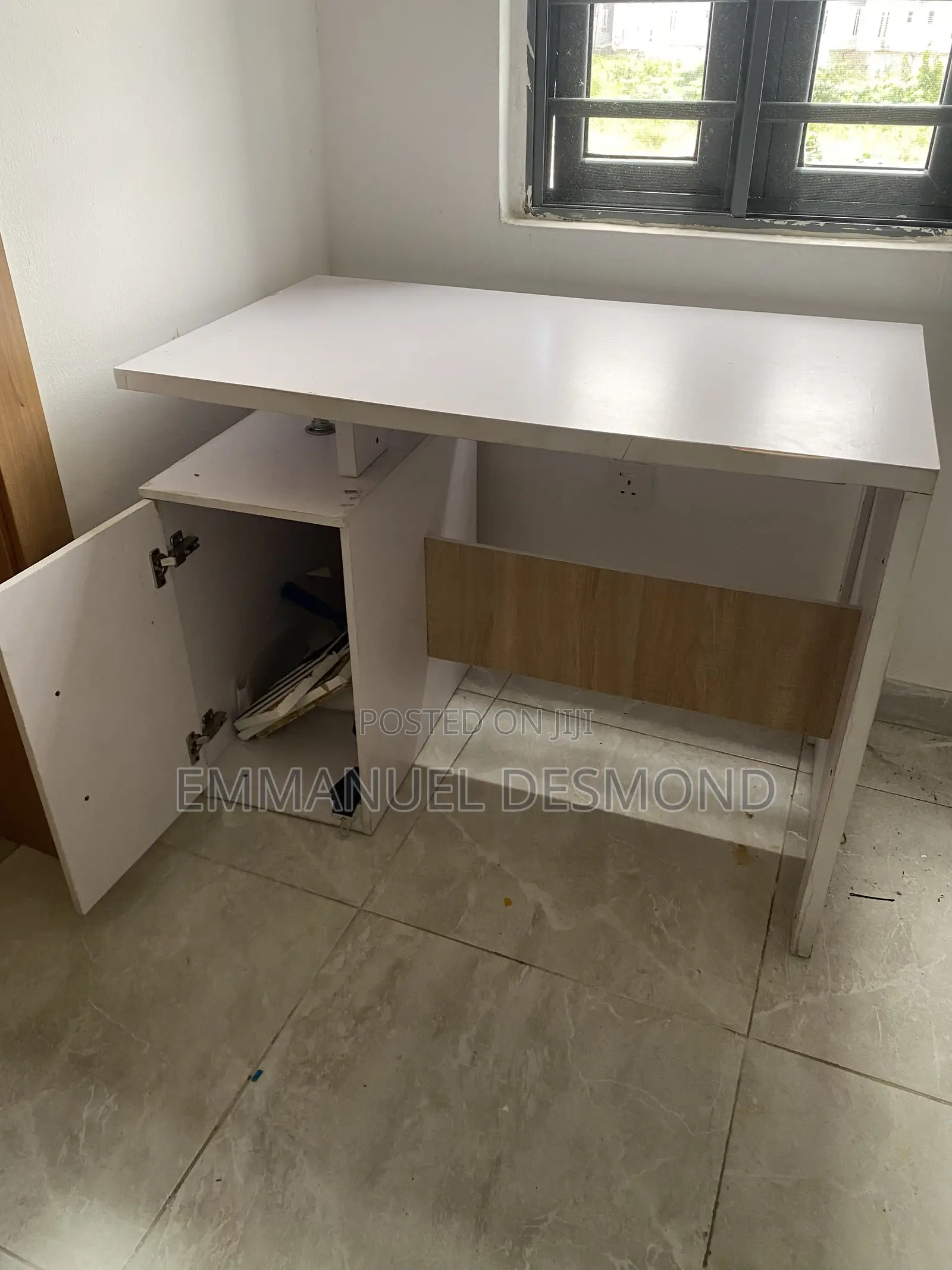 HDF Office Table