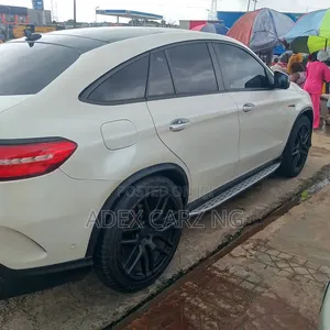 Mercedes-Benz GLE-Class 2017 White