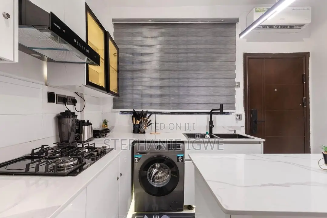 2bedroom Mansionette in Lekki Phase 1