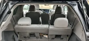 Toyota Sienna XLE 8 Passenger FWD 2020 Black