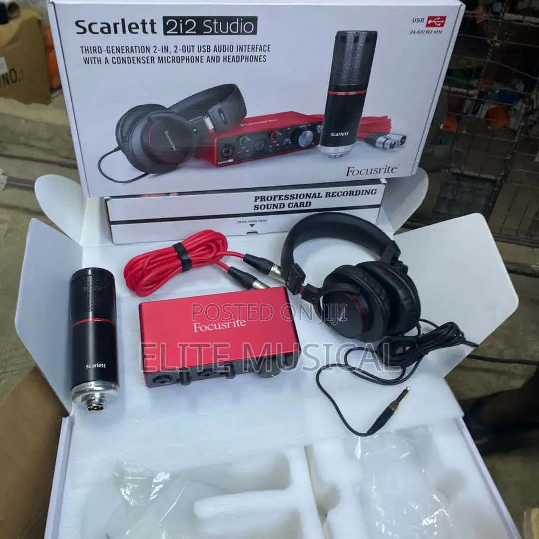 Focusrite Scarlett 2i2 Studio Bundle ( 3rd Gen ) USB Audio Interface