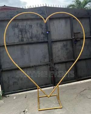 Proposal Love Arc Available for Rent