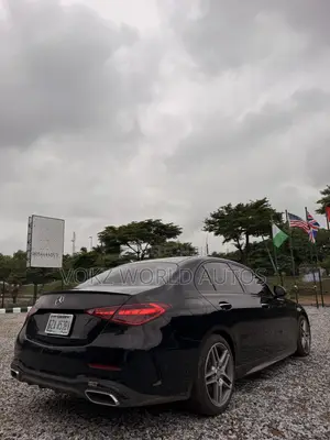 Mercedes-Benz C300 2024 Black