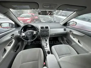 Toyota Corolla LE 4dr Sedan (1.8L 4cyl 4A) 2012 Red