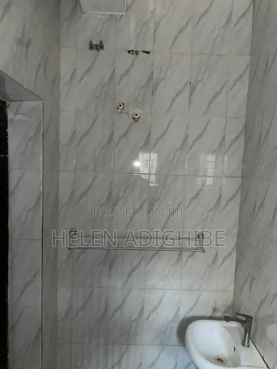 Furnished Mini Flat in Bode Thomas for rent