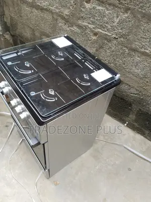 Maxi Gas Cooker – Convenient 4-Burner Cooking