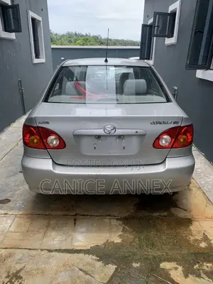 Toyota Corolla LE 2004 Silver