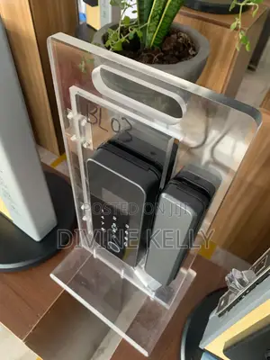 iPhone Smart OF Operation Blo3 Door Lock