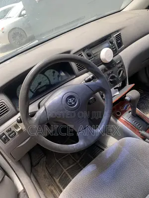Toyota Corolla LE 2004 Silver