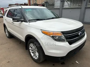 Ford Explorer XLT 4dr SUV (3.5L 6cyl 6A) 2015 White