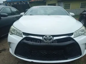 Toyota Camry 2016 White
