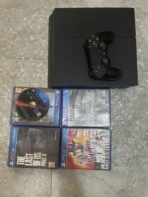 PS4 Console Plus 4 Games