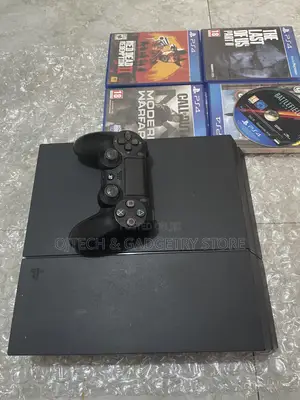 PS4 Console Plus 4 Games
