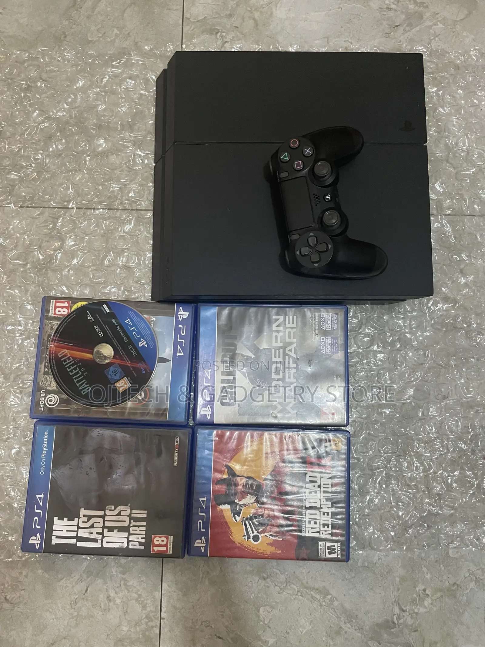 PS4 Console Plus 4 Games