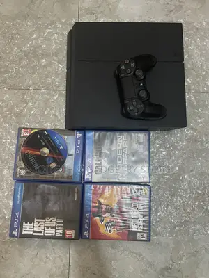 PS4 Console Plus 4 Games