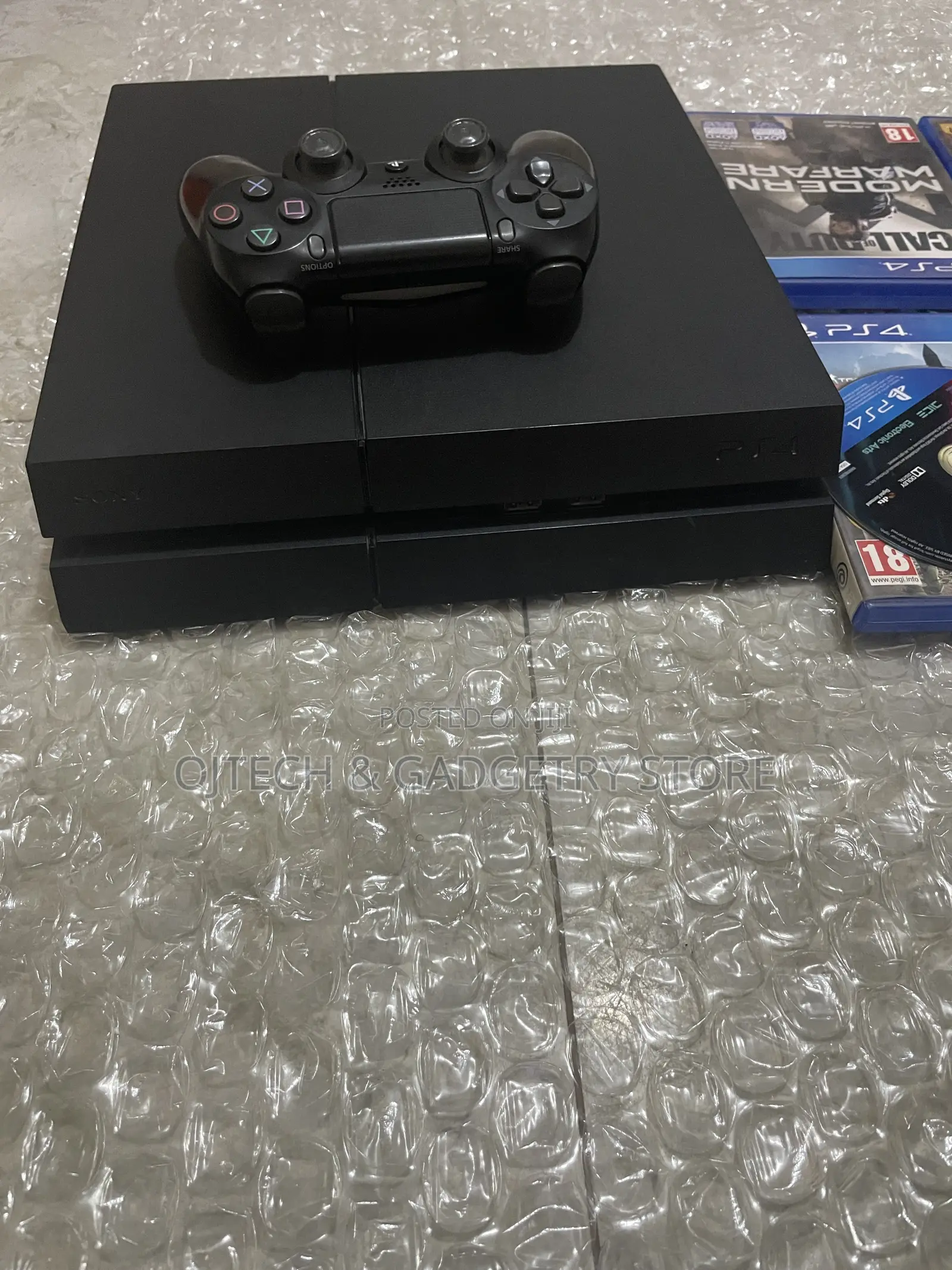 PS4 Console Plus 4 Games